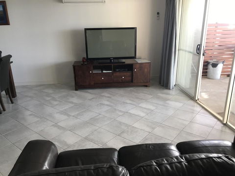 Beachside & Jetty View Apartment 6 - Captain\'s Apt - Accommodation Asia 34