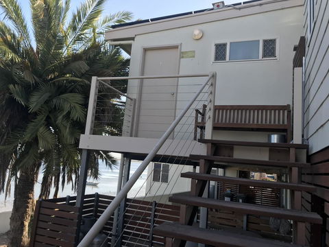 Beachside & Jetty View Apartment 6 - Captain\'s Apt - Accommodation Asia 7