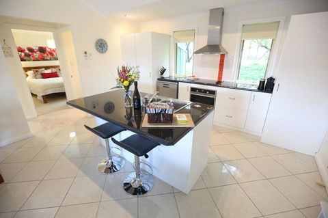 One Tree Bed And Breakfast - Accommodation Guide 8
