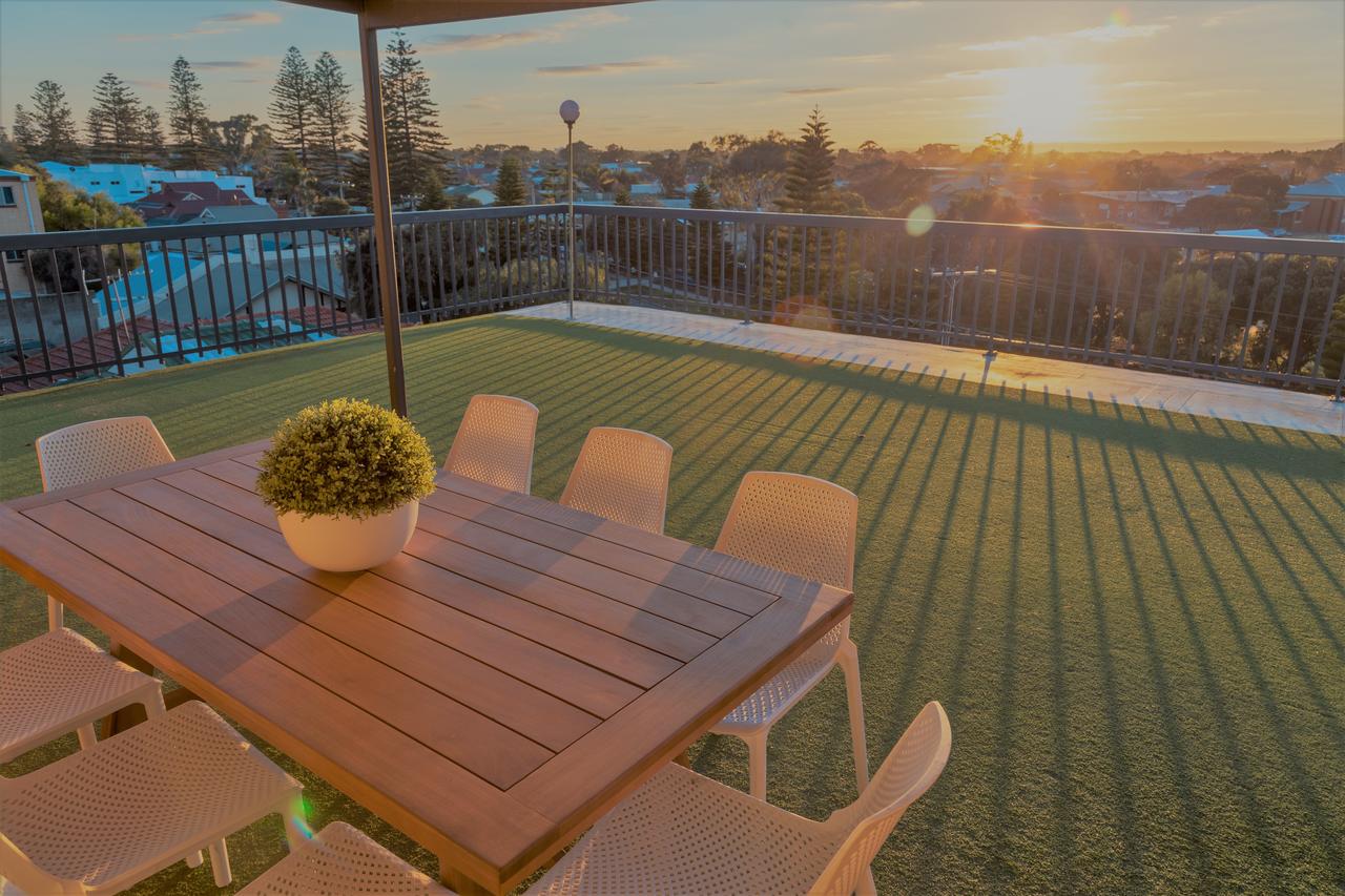 Henley Beach South SA Accommodation Guide