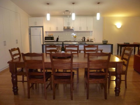 Ashendens At Penneshaw - Accommodation Asia 6
