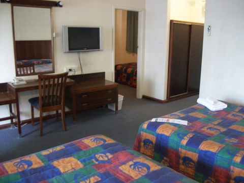 HotelMOTEL Adelaide - Accommodation Asia 6