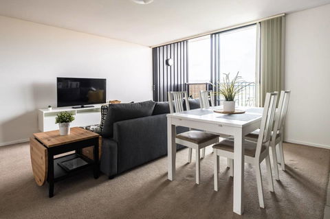 Modern 2 Bedroom+WIFI/Netflix/Parking+Great Views! - Accommodation Asia 13