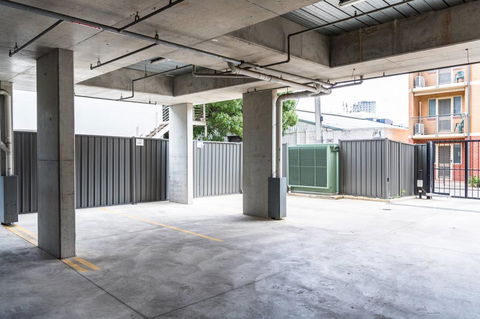 Modern 2 Bedroom+WIFI/Netflix/Parking+Great Views! - Accommodation Asia 17