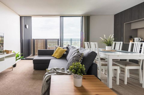 Modern 2 Bedroom+WIFI/Netflix/Parking+Great Views! - Accommodation Asia 3