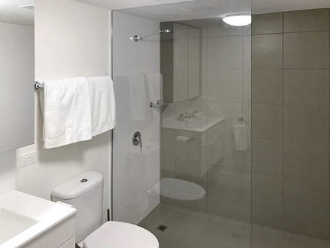 Modern 2 Bedroom+WIFI/Netflix/Parking+Great Views! - Accommodation Asia 43