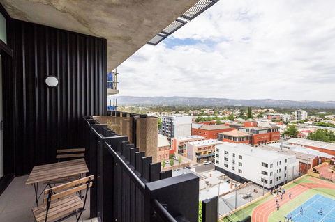 Modern 2 Bedroom+WIFI/Netflix/Parking+Great Views! - Accommodation Asia 12