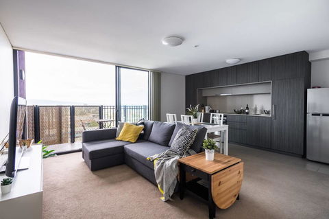 Modern 2 Bedroom+WIFI/Netflix/Parking+Great Views! - Accommodation Asia 0