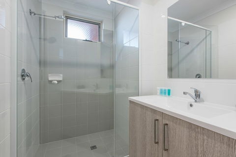 Jurien Bay Motel Apartments - Accommodation Asia 11