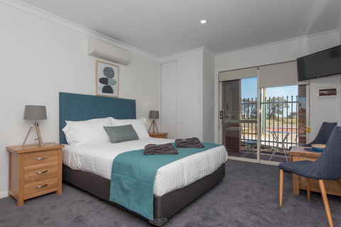 Jurien Bay Motel Apartments - Accommodation Asia 14