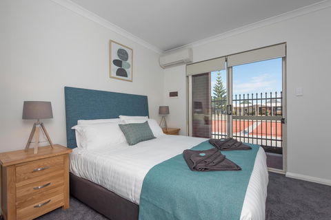 Jurien Bay Motel Apartments - Accommodation Asia 3