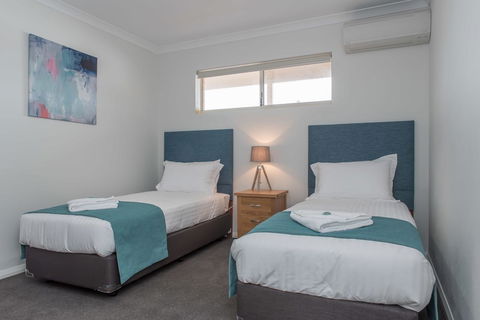 Jurien Bay Motel Apartments - Accommodation Asia 18