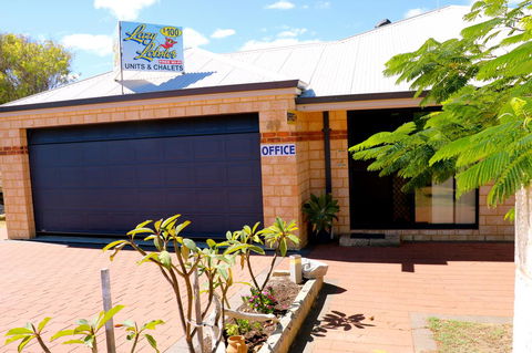 Lazy Lobster Holiday Units & Chalets - Accommodation Asia 17