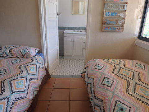 Lazy Lobster Holiday Units & Chalets - Accommodation Asia 2