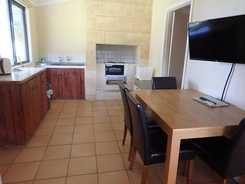 Lazy Lobster Holiday Units & Chalets - Accommodation Asia 4