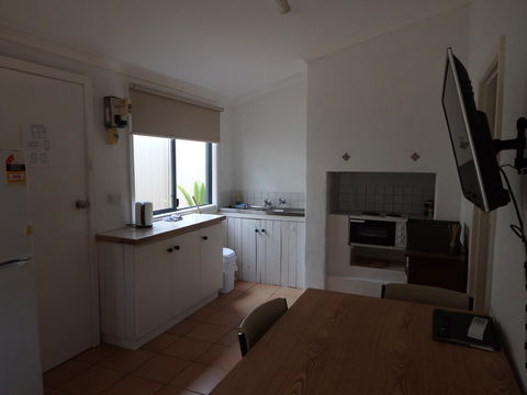 Lazy Lobster Holiday Units & Chalets - Accommodation Asia 16