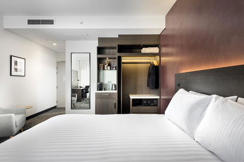Holiday Inn West Perth, An IHG Hotel - Accommodation Asia 12