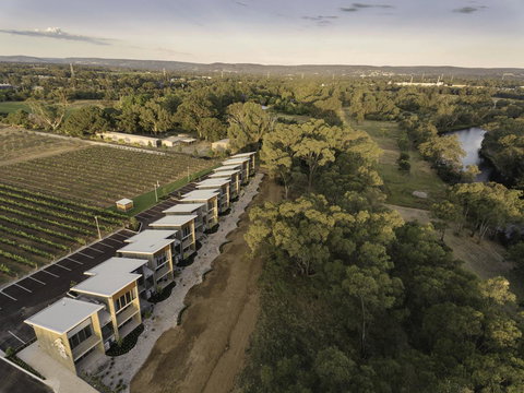 Maya Maya At Mandoon Estate - Accommodation Asia 9