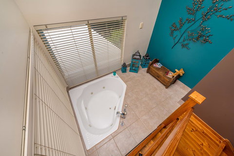 Chimes Spa Retreat - Accommodation Asia 11