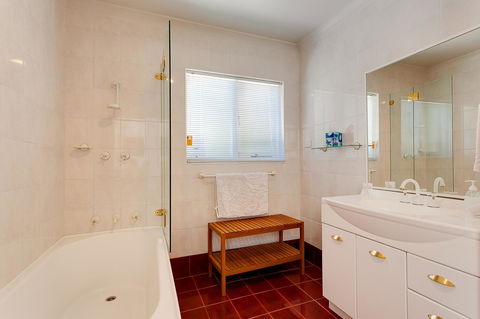 Cottesloe Beach House I - Accommodation Asia 4