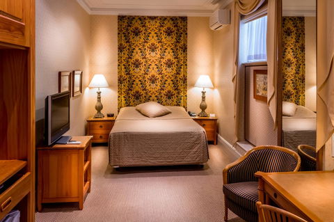 European Hotel - Accommodation Asia 11