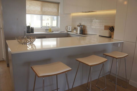 Cottesloe Beachfront Ocean View Apartment - Accommodation Guide 13