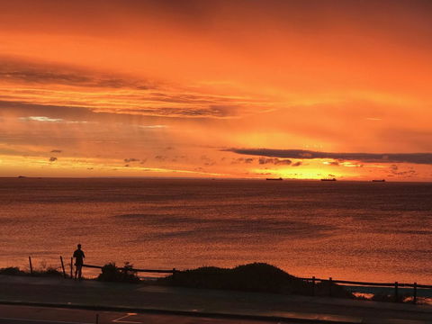 Cottesloe Beachfront Ocean View Apartment - Accommodation Guide 14