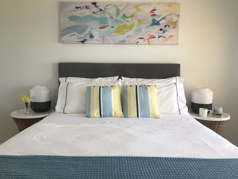 Cottesloe Beachfront Ocean View Apartment - Accommodation Guide 3