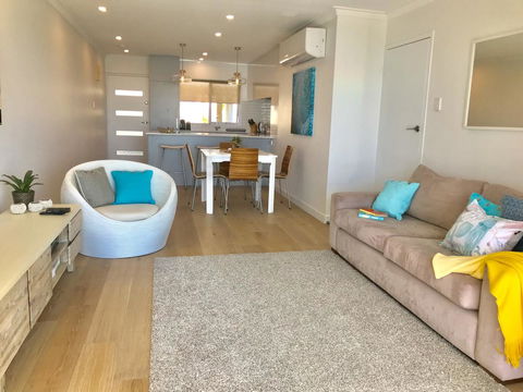 Cottesloe Beachfront Ocean View Apartment - Accommodation Guide 7