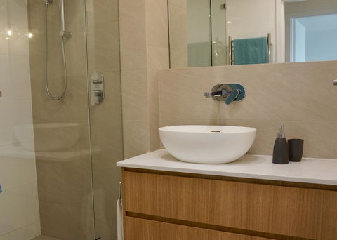 Cottesloe Beachfront Ocean View Apartment - Accommodation Guide 17