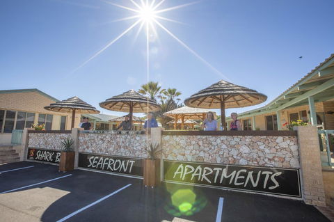 Shark Bay Seafront Apartments - Accommodation Asia 20