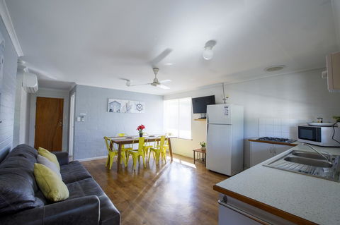 Shark Bay Seafront Apartments - Accommodation Asia 39