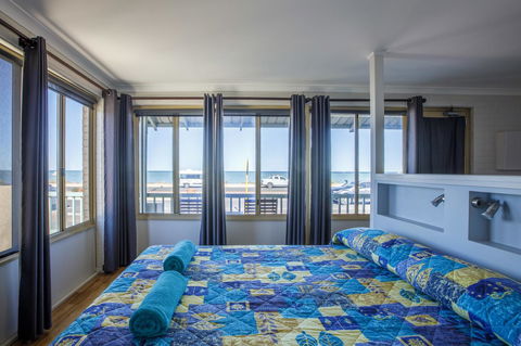 Shark Bay Seafront Apartments - Accommodation Asia 35