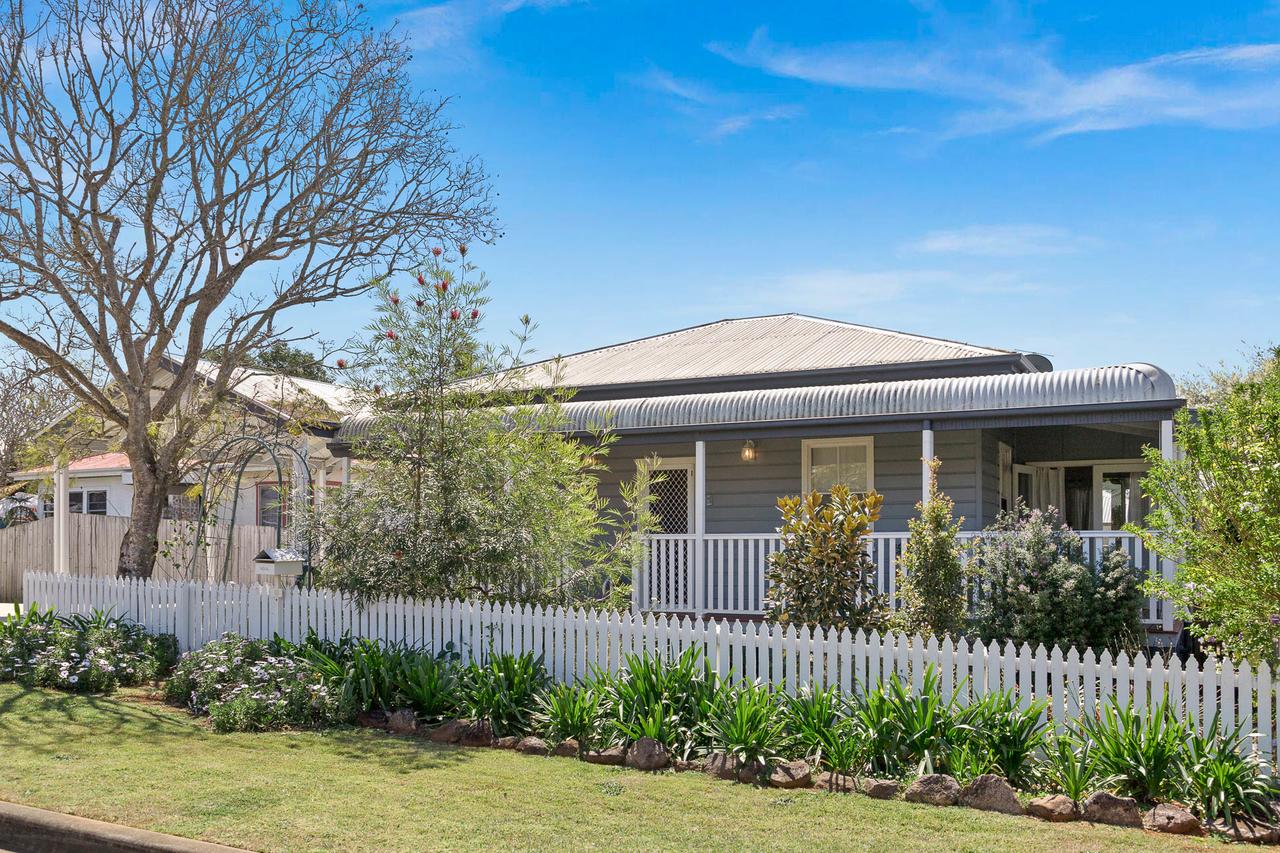 Pearces Creek ACT Accommodation Asia