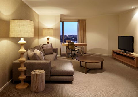 Residence On Langley Park - Accommodation Guide 16