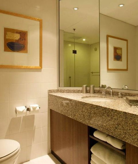Residence On Langley Park - Accommodation Guide 3