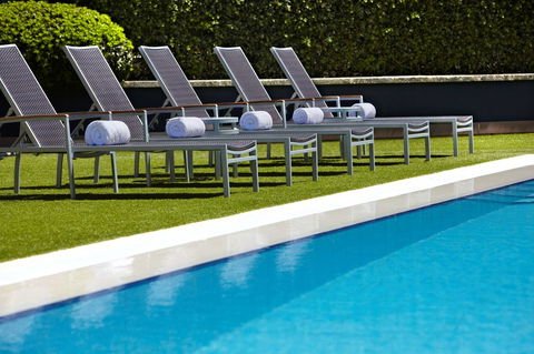 Residence On Langley Park - Accommodation Guide 7