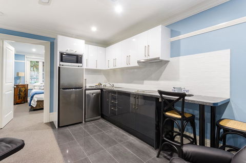 Blue Door Apartments - Accommodation Asia 3
