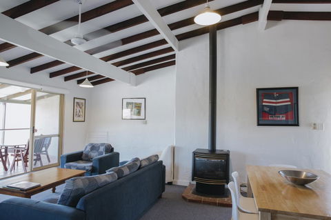 Canal Rocks Beachfront Apartments - Accommodation Guide 29