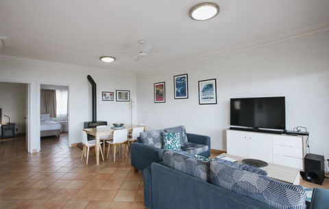 Canal Rocks Beachfront Apartments - Accommodation Guide 33