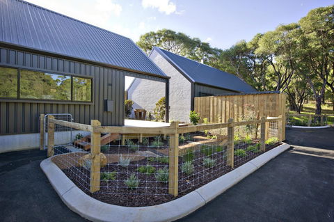 Margaret River Bungalow-1-street - Pet Friendly - Accommodation Asia 14
