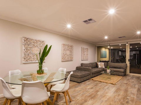 Starboard Views Kalbarri - River Front Apartment - Accommodation Asia 3