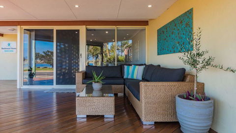 Starboard Views Kalbarri - River Front Apartment - Accommodation Asia 9