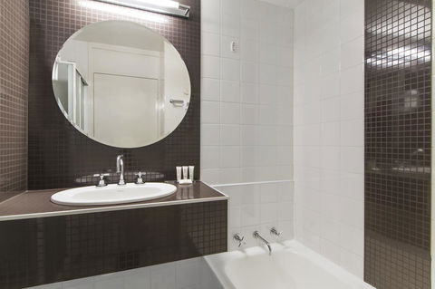 Metro Hotel Perth - Accommodation Guide 28