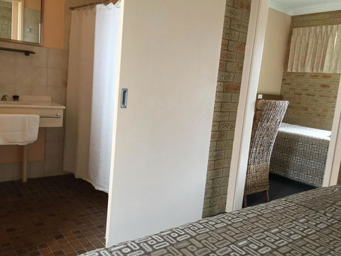 Mount Barker Valley Views Motel & Chalets, Western Australia - Accommodation Guide 6