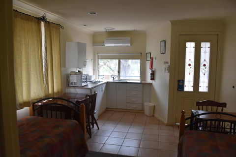Mount Barker Valley Views Motel & Chalets, Western Australia - Accommodation Guide 38
