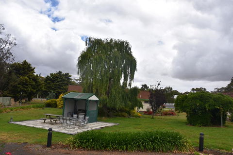 Mount Barker Valley Views Motel & Chalets, Western Australia - Accommodation Guide 34