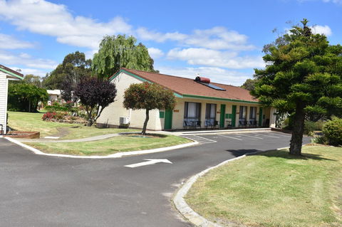 Mount Barker Valley Views Motel & Chalets, Western Australia - Accommodation Guide 11