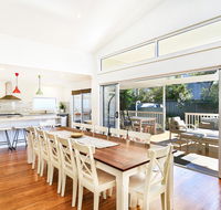 Calming Waters - Pet Friendly - 3 Min Walk to Beach - Accommodation Asia
