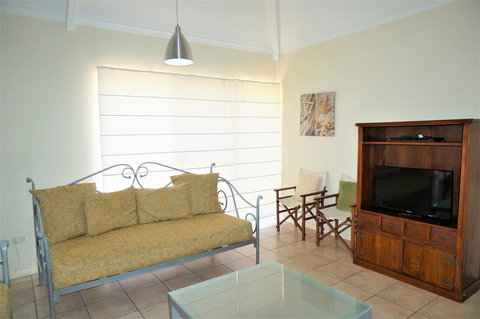 Osprey Holiday Village Unit 110 - Accommodation Guide 6